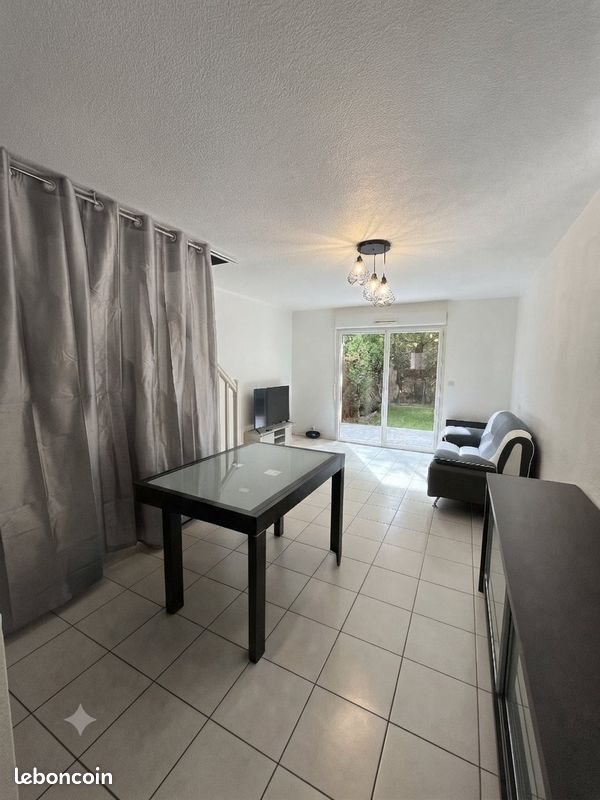 Appartement à louer, 63m², Labastide-Saint-Sernin