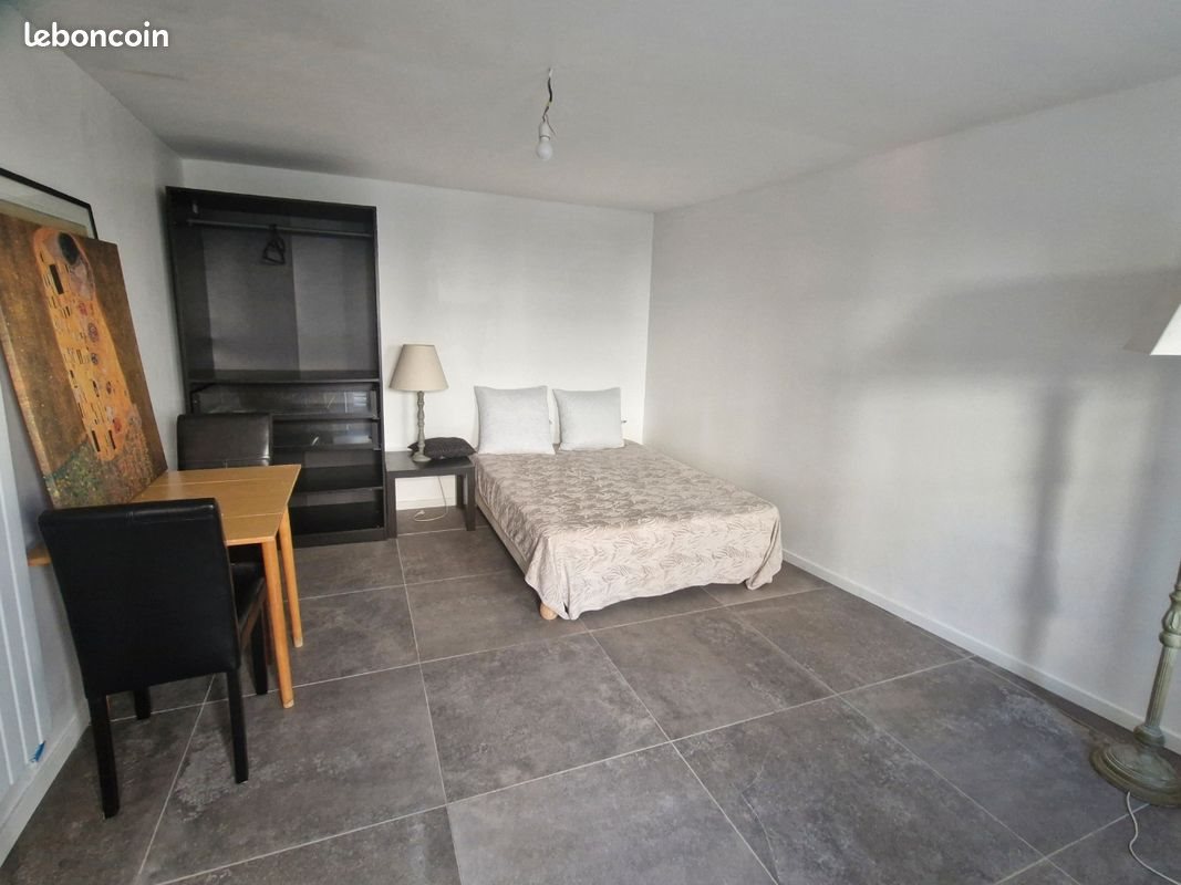 Appartement à louer, 25m², Saintes