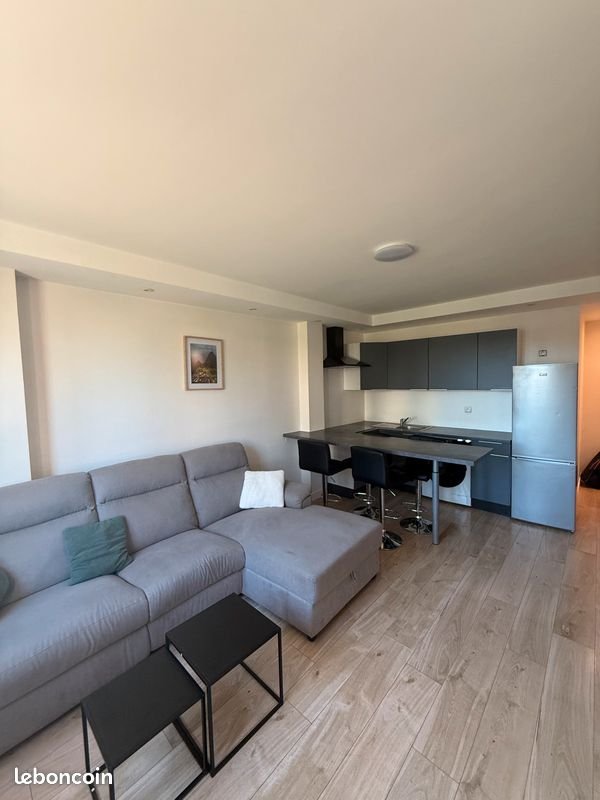 Appartement à louer, 45m², Décines-Charpieu