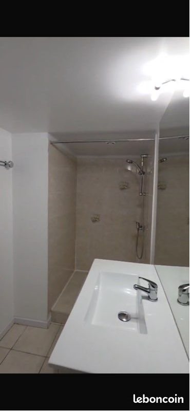 Maison à louer, 32m², Bezouce