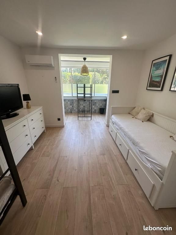 Appartement à louer, 25m², Sanary-sur-Mer