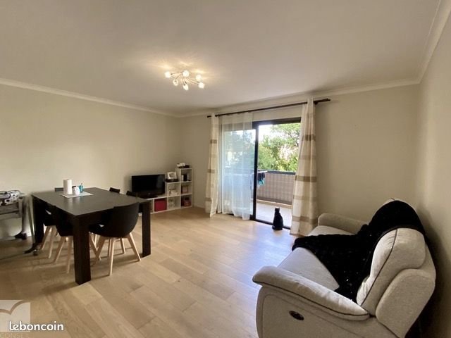Appartement à louer, 70m², Bastia