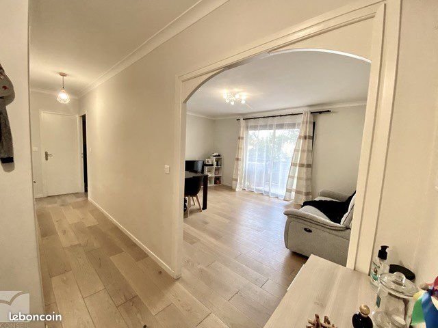 Appartement à louer, 70m², Bastia