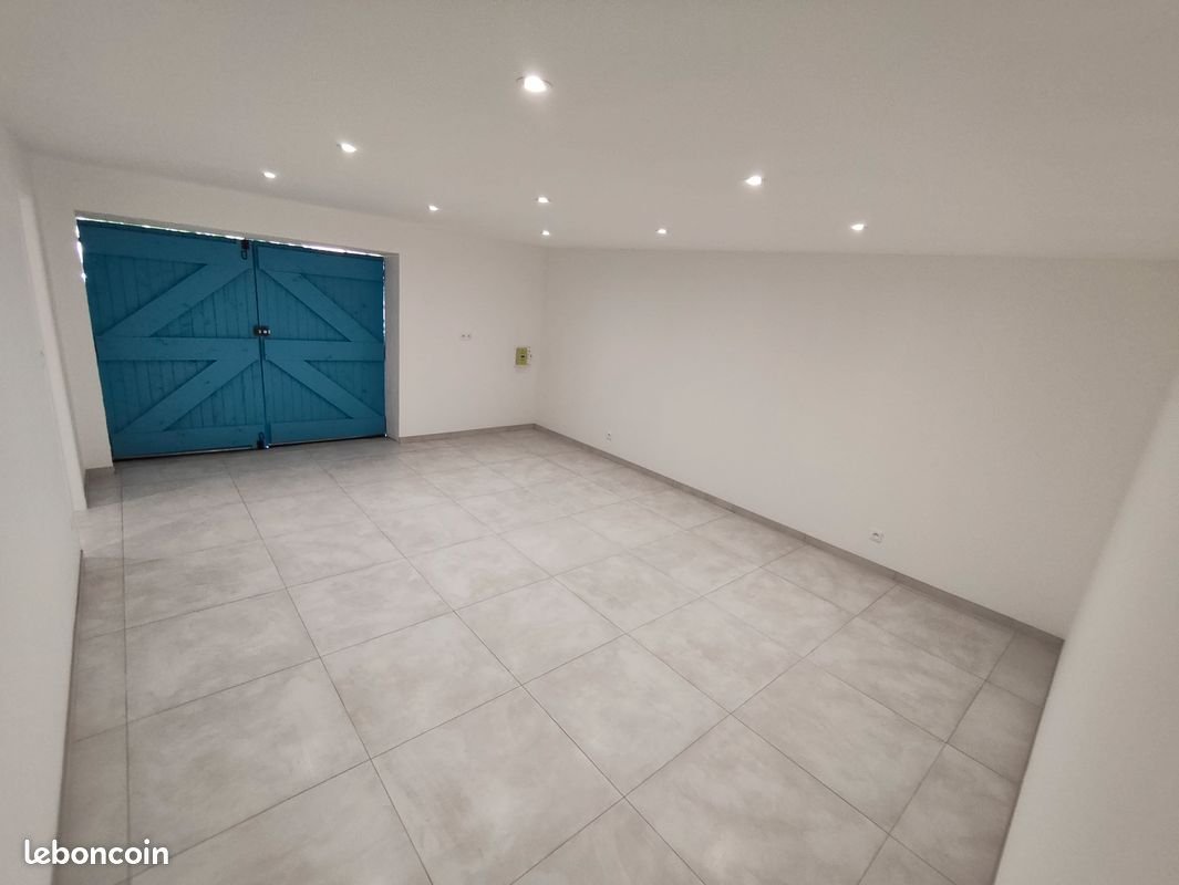 Maison à louer, 100m², Saint-Maximin-la-Sainte-Baume