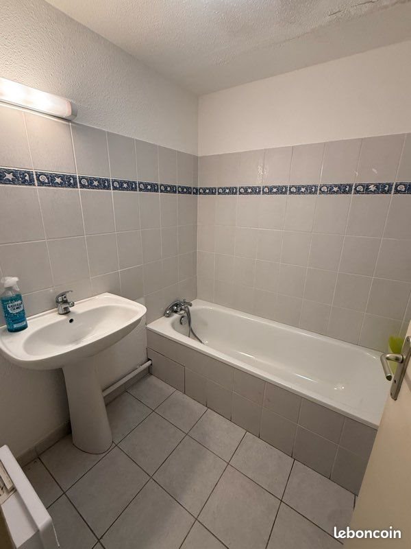 Appartement à louer, 50m², Lespignan
