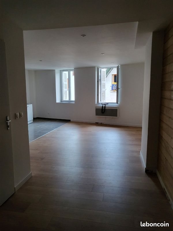 Appartement à louer, 50m², Poncin