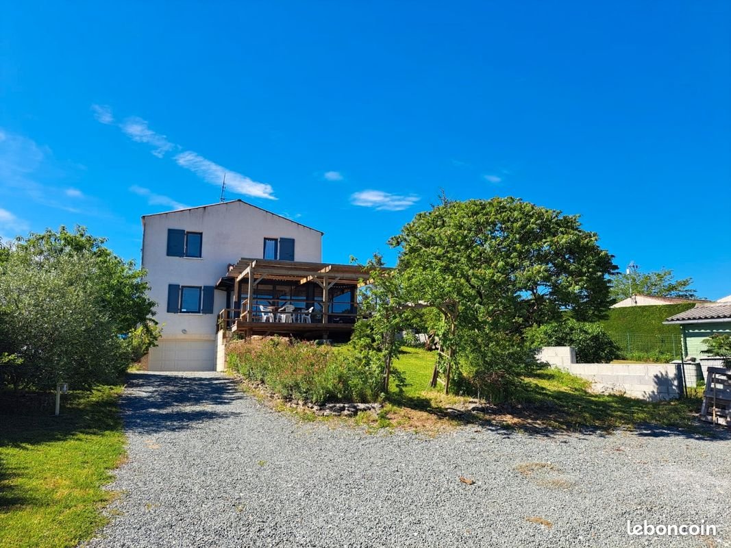 Maison à louer, 182m², Bussac-sur-Charente