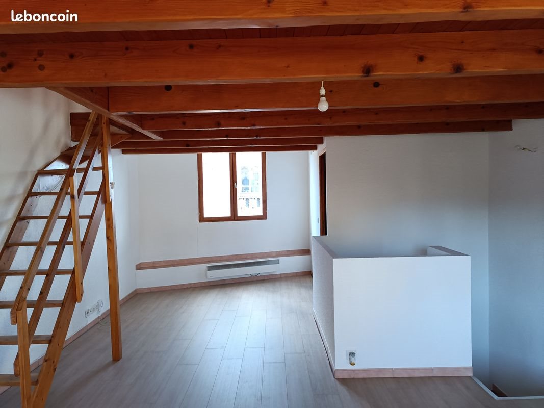 Appartement à louer, 55m², Trets