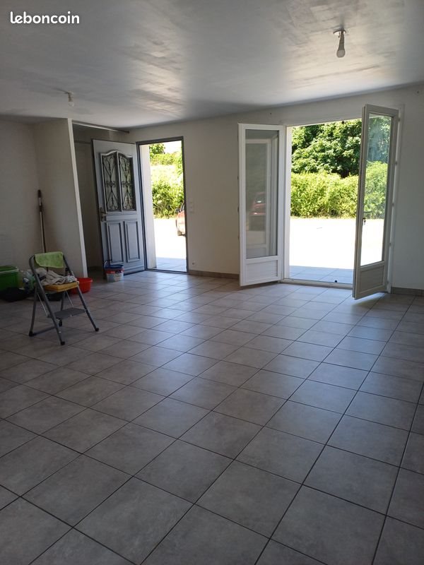 Maison à louer, 90m², Taillebourg