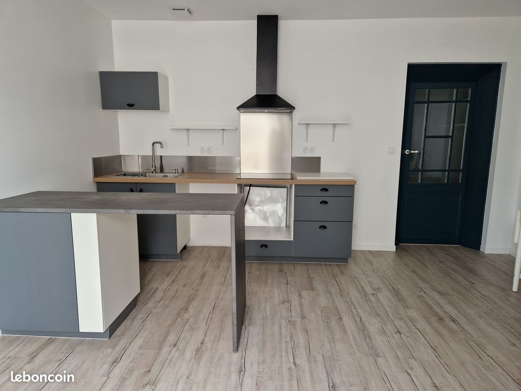 Appartement à louer, 45m², Saint-Aigulin