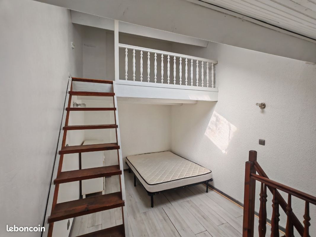 Appartement à louer, 29m², Saint-Etienne