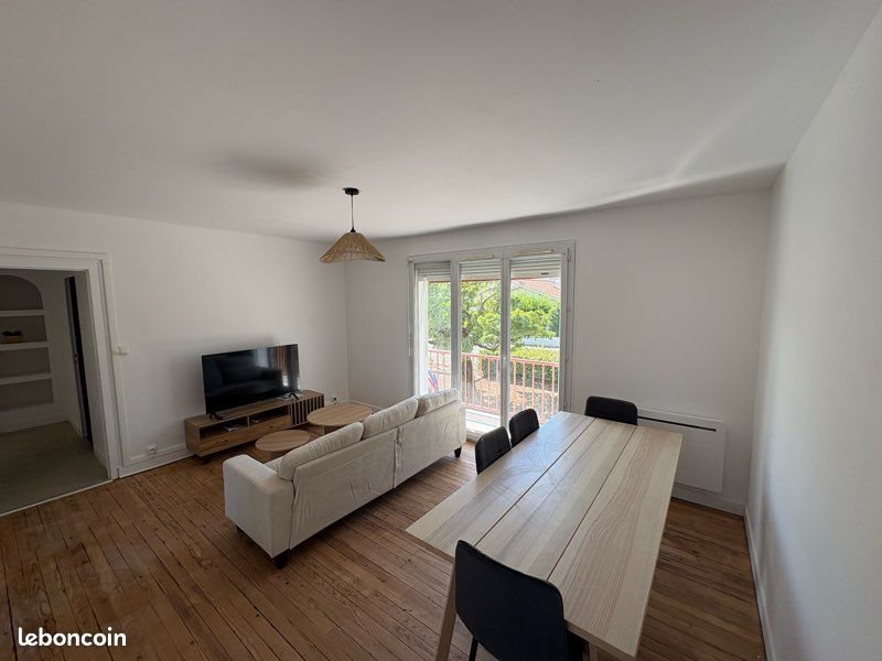 Appartement à louer, 72m², Talence
