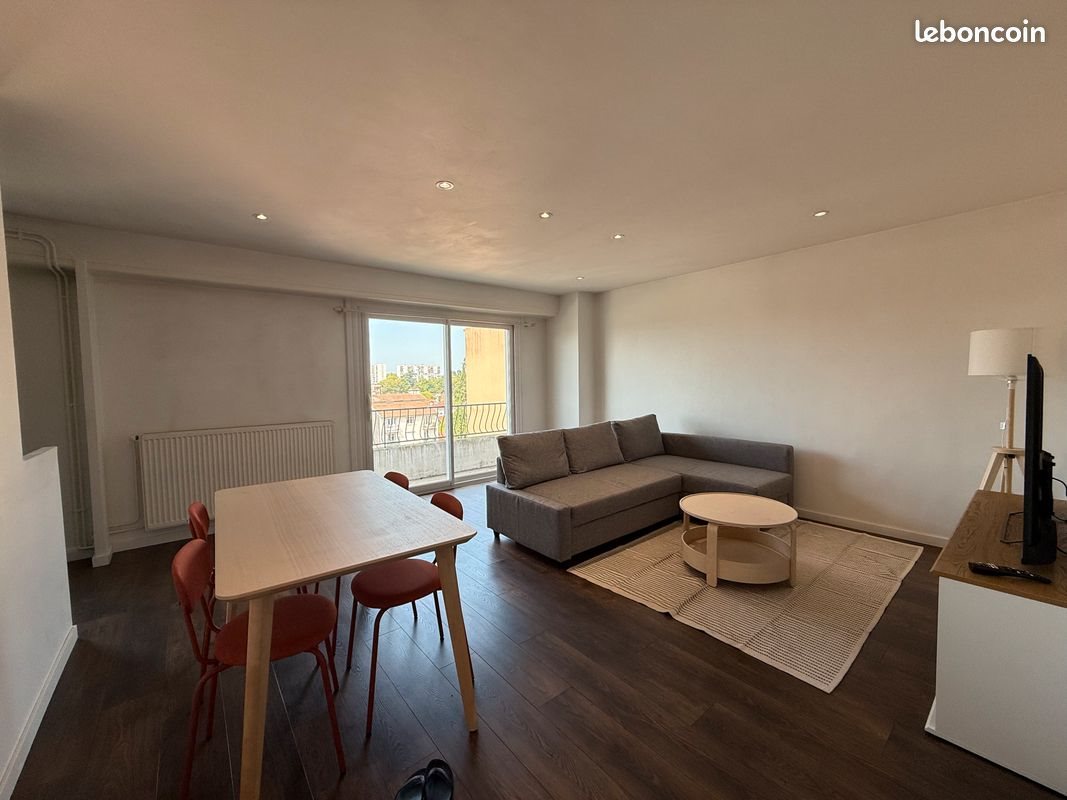 Appartement à louer, 72m², Pau