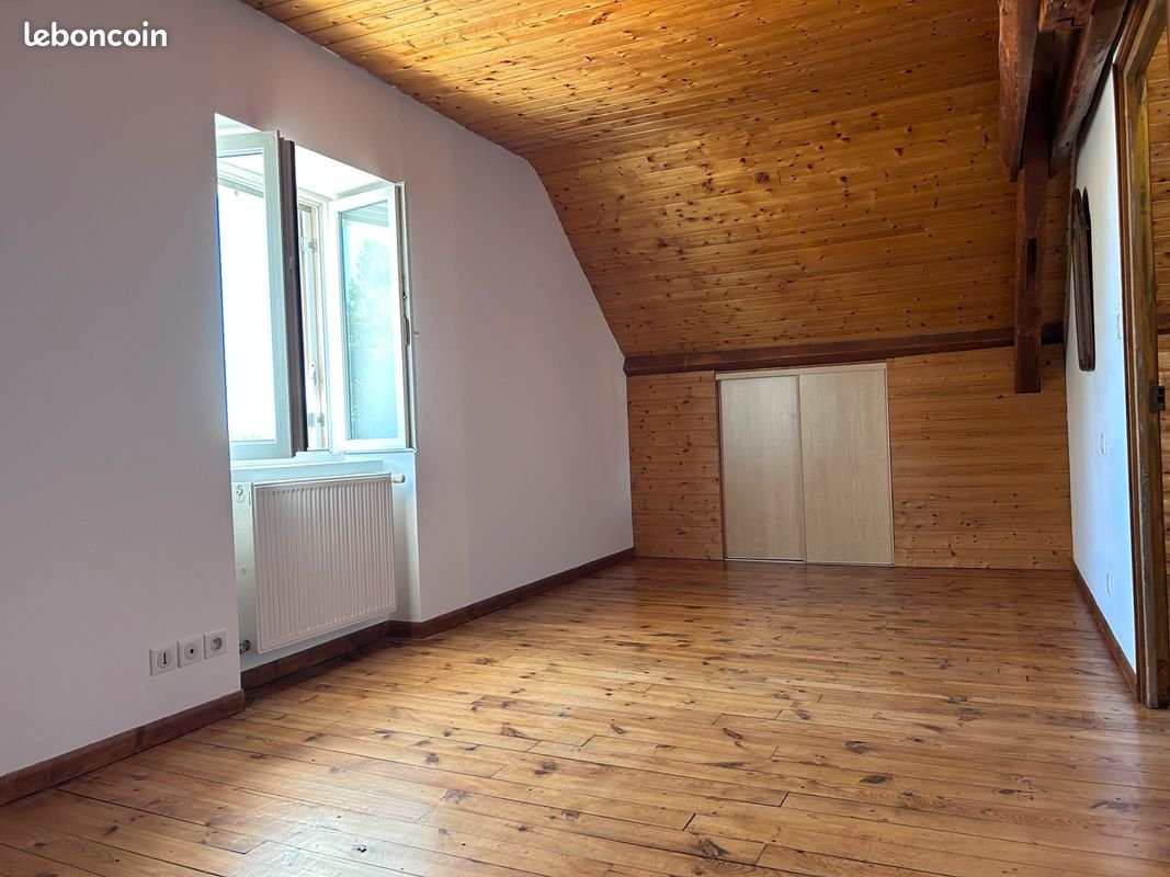 Appartement à louer, 120m², Saint-Alban-sur-Limagnole