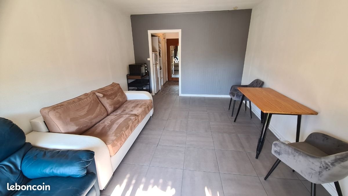 Appartement à louer, 24m², Peymeinade