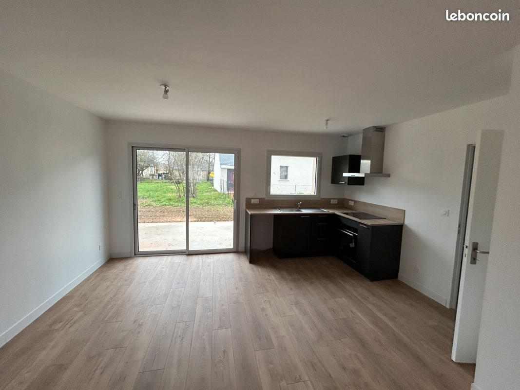 Maison à louer, 91m², Miré