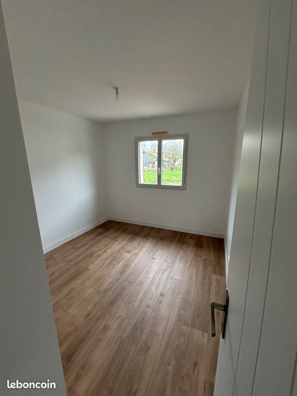 Maison à louer, 91m², Miré