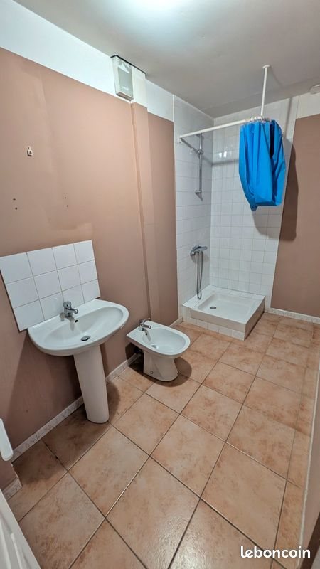 Appartement à louer, 25m², Saintes