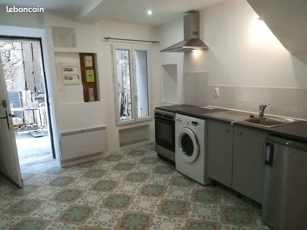 Maison à louer, 45m², Thézan-des-Corbières