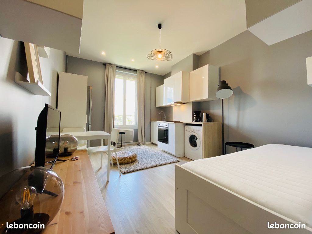 Appartement à louer, 16m², Courbevoie