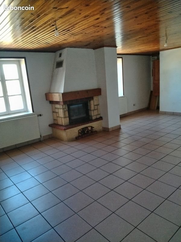 Maison à louer, 140m², Cours-la-Ville