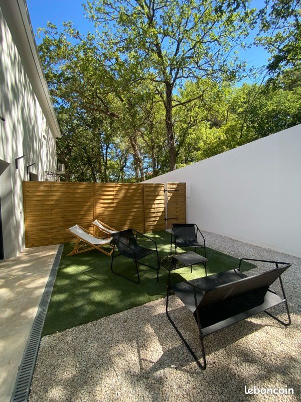 Appartement à louer, 40m², Simiane-Collongue