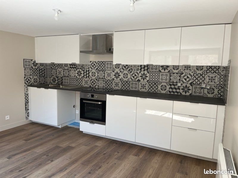 Maison à louer, 134m², Lusignan