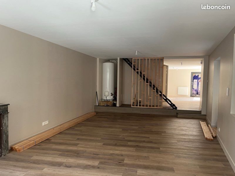 Maison à louer, 134m², Lusignan
