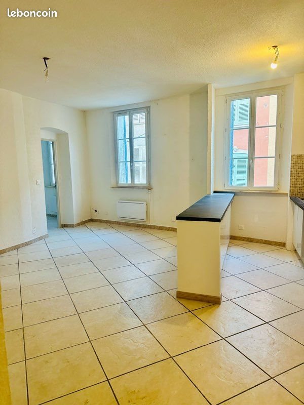 Appartement à louer, 66m², Besse-sur-Issole