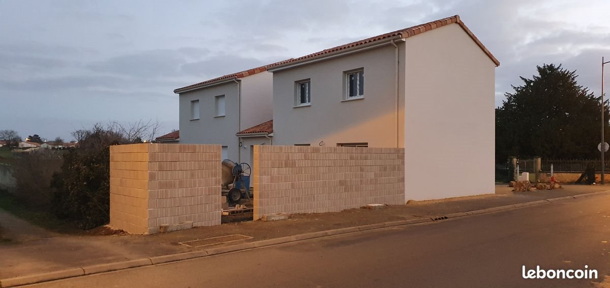 Maison à louer, 90m², Nieuil-l'Espoir
