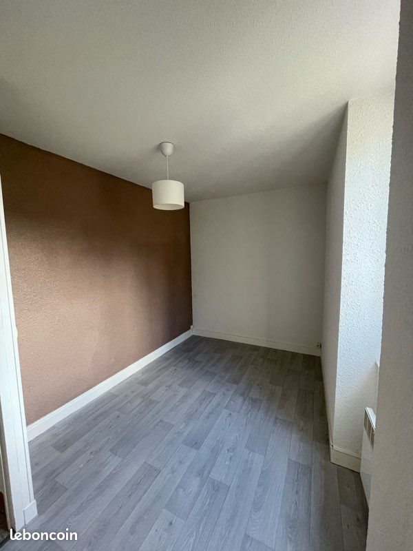 Appartement à louer, 60m², Saint-Léger-des-Vignes