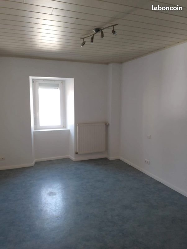 Maison à louer, 90m², Le Cloître-Saint-Thégonnec