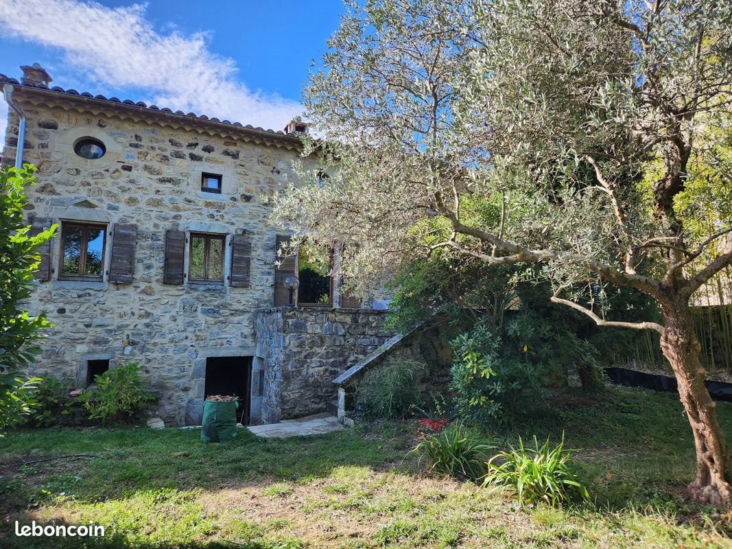 Maison à louer, 80m², Saint-Privat