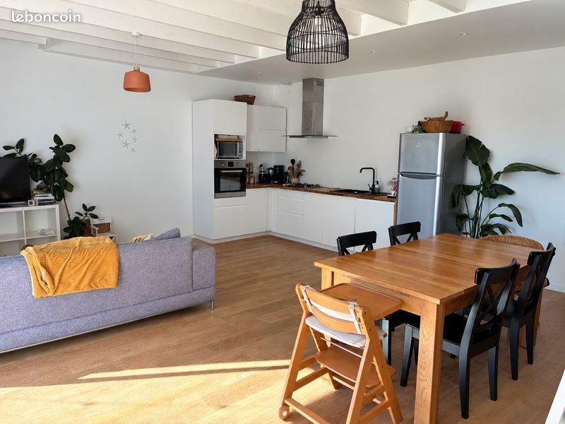 Maison à louer, 74m², Sévignac