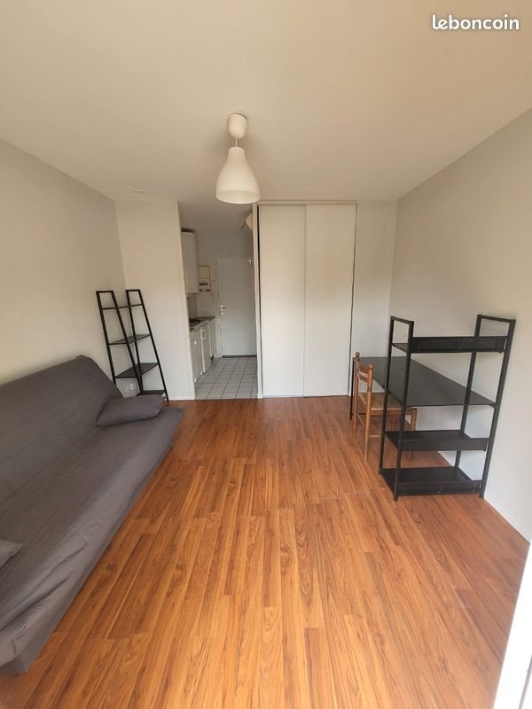 Appartement à louer, 19m², Le Creusot