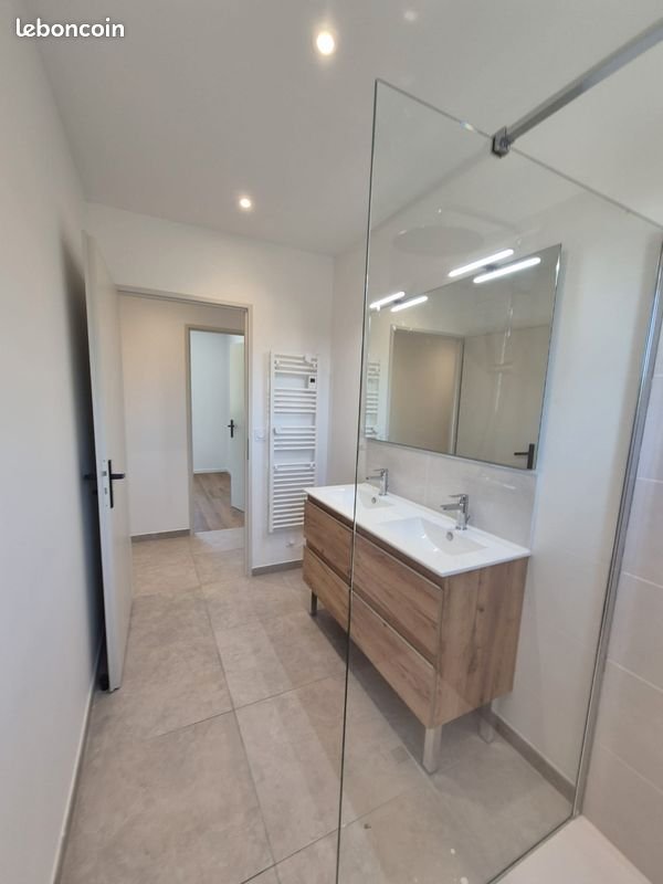 Maison à louer, 110m², Roaillan