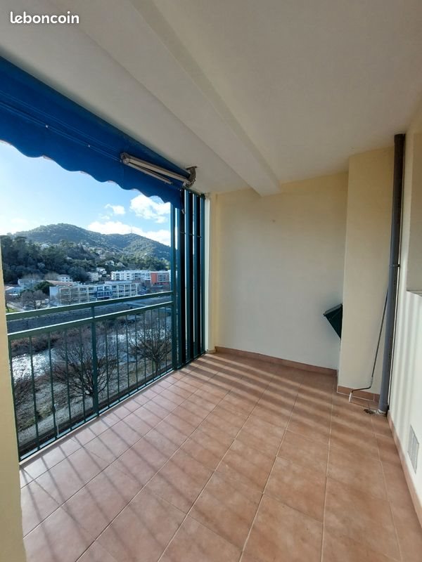 Appartement à louer, 102m², Alès