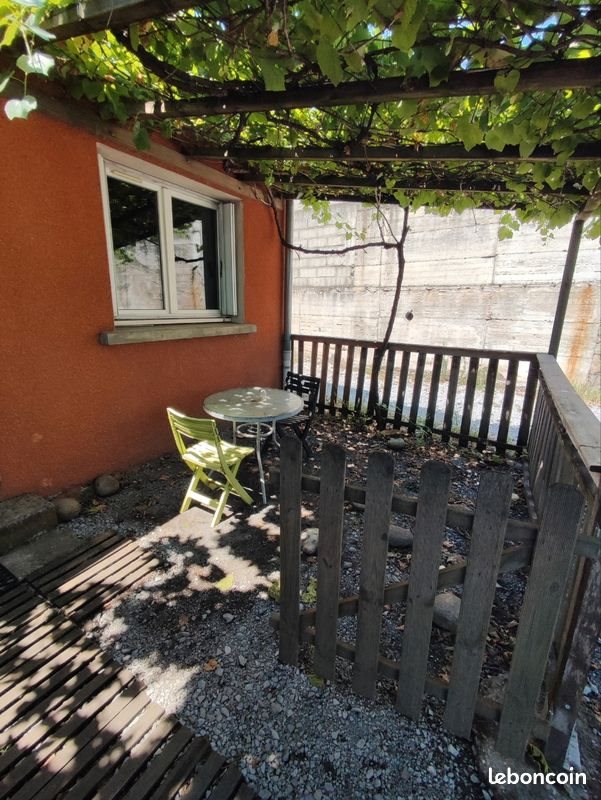 Appartement à louer, 29m², Aubenas