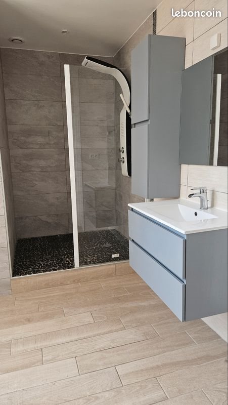 Appartement à louer, 90m², Sedan