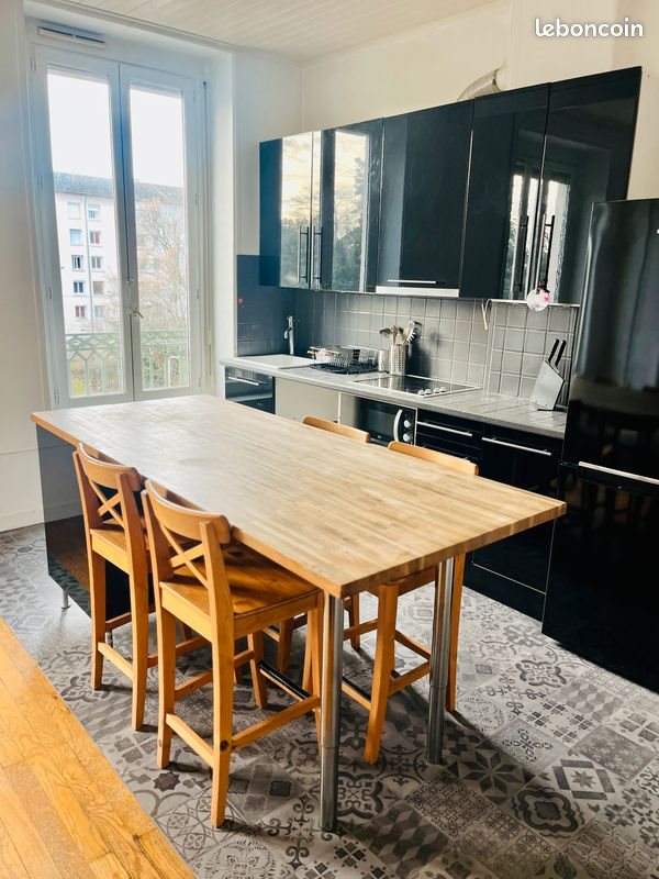 Appartement à louer, 48m², Ecully