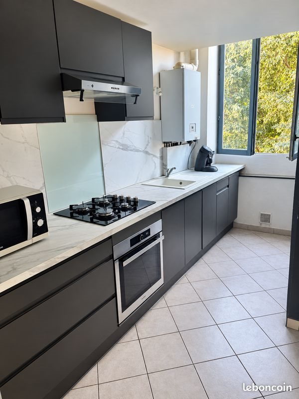 Appartement à louer, 45m², Nîmes