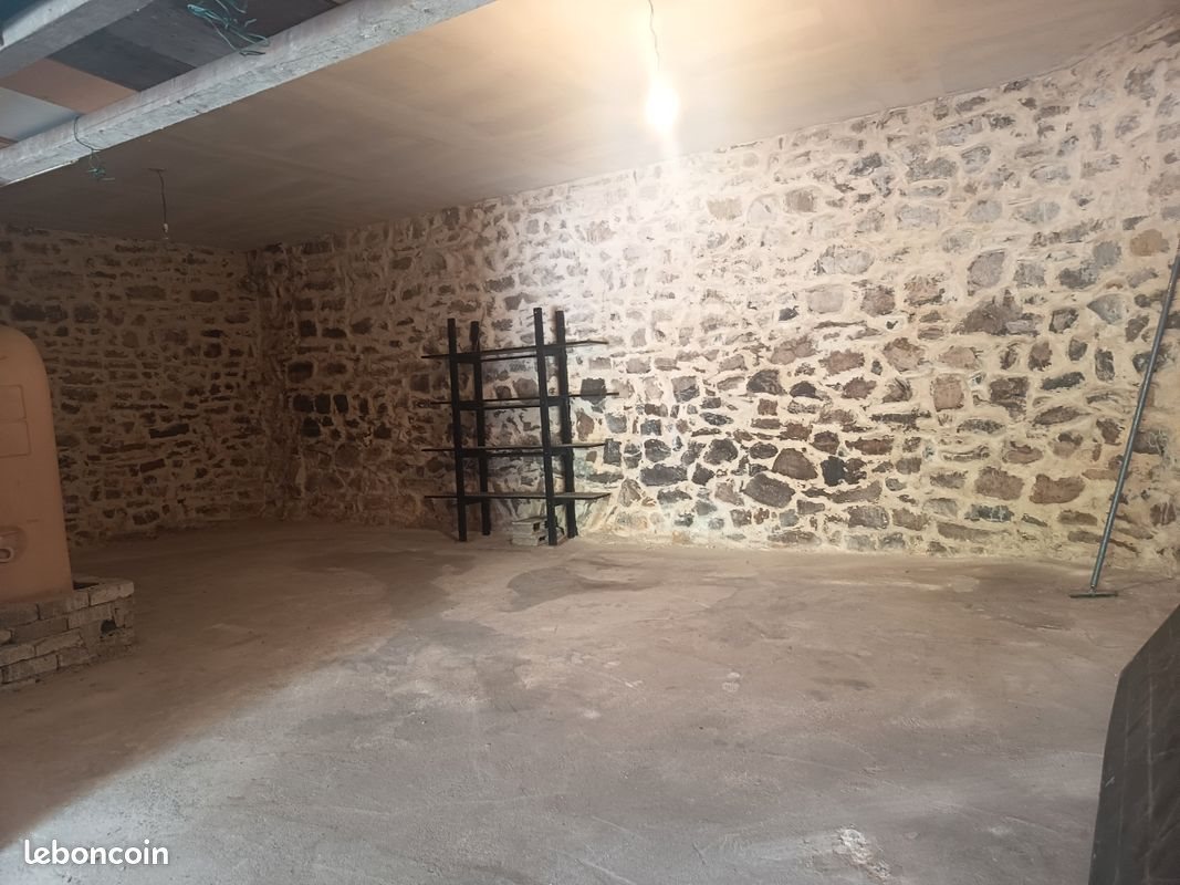 Appartement à louer, 2m², Maruéjols-lès-Gardon