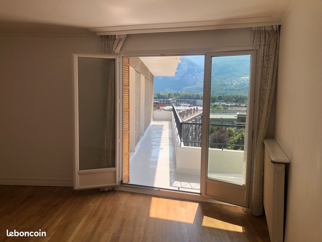 Appartement à louer, 82m², Saint-Egrève