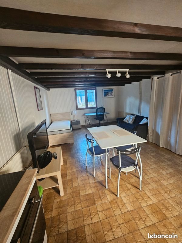 Maison à louer, 24m², Champagne-au-Mont-d'Or