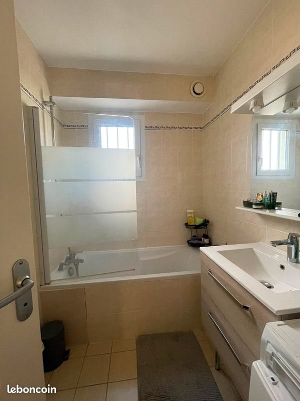 Appartement à louer, 68m², Cessy
