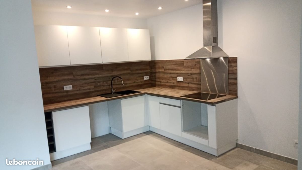 Maison à louer, 77m², Meynes