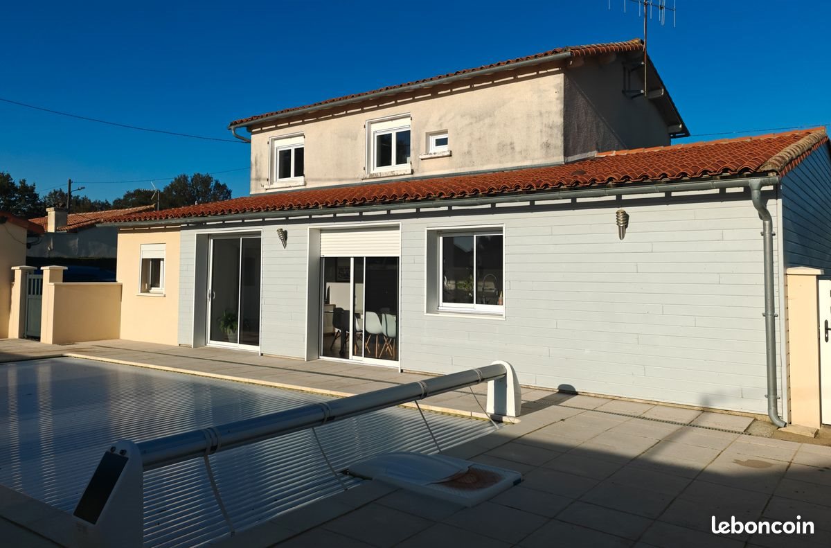 Maison à vendre, 161m², Charroux
