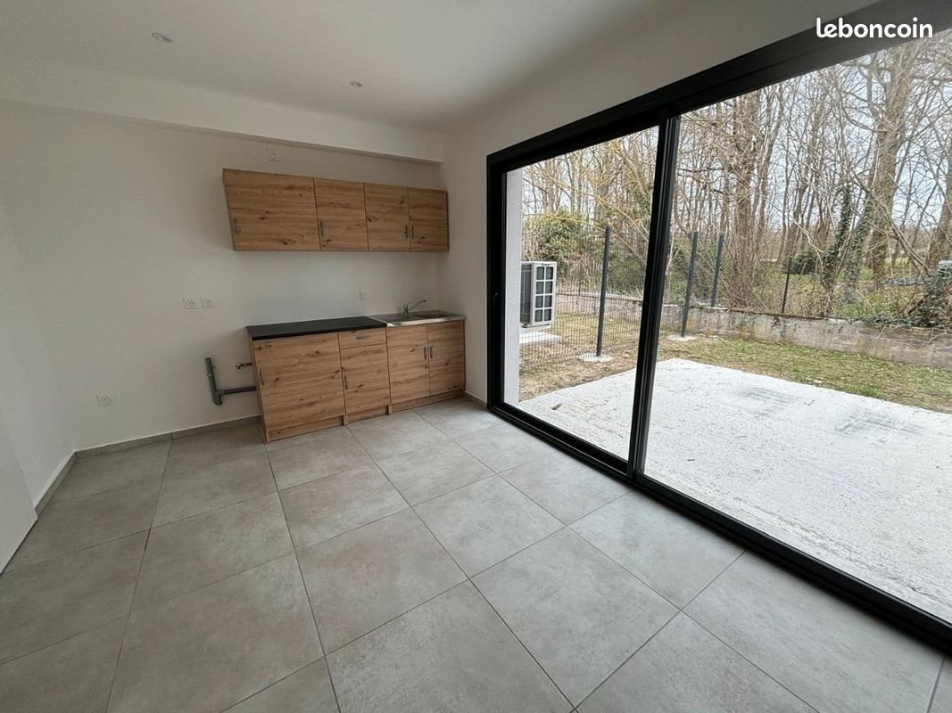 Maison à louer, 90m², Civens