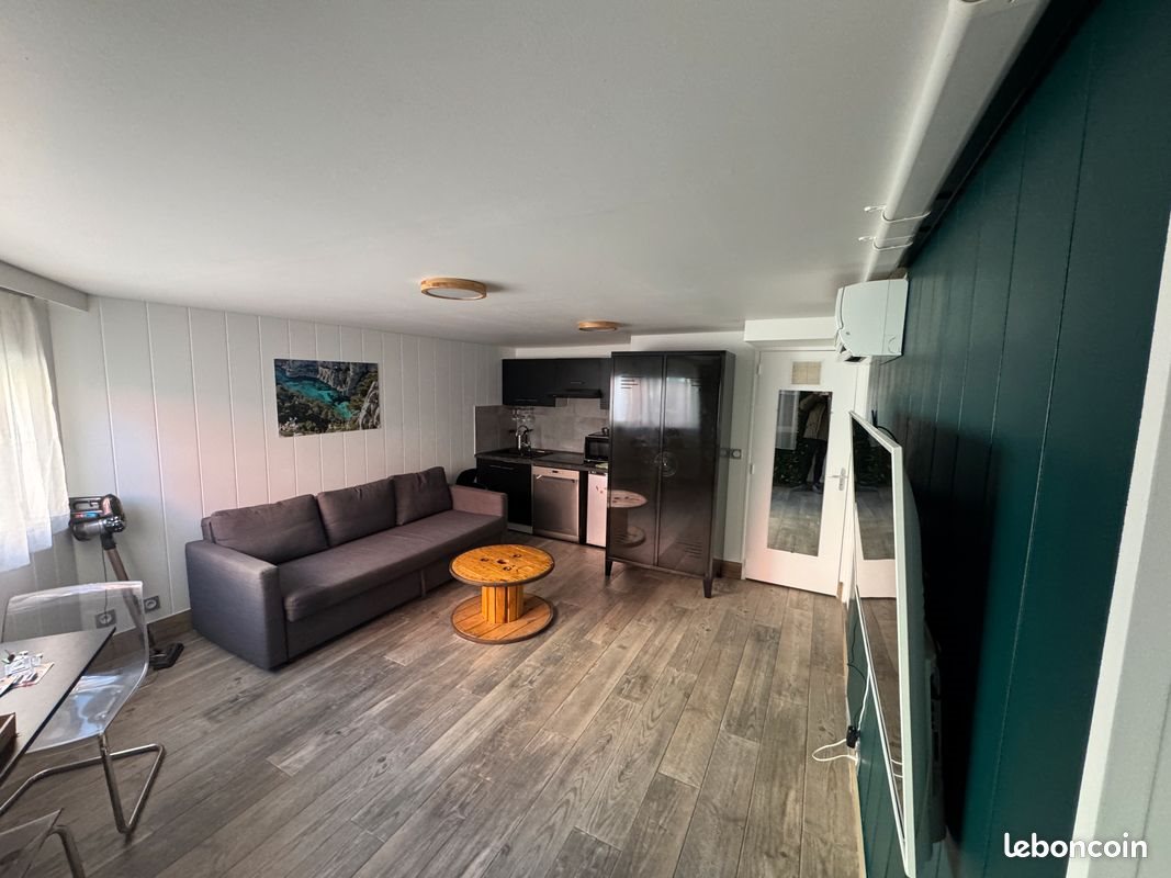 Appartement à louer, 23m², Marseille 8ème