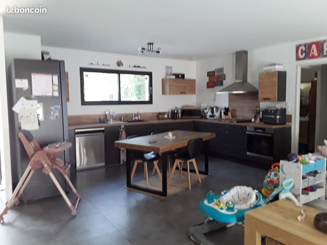 Maison à louer, 90m², Connaux